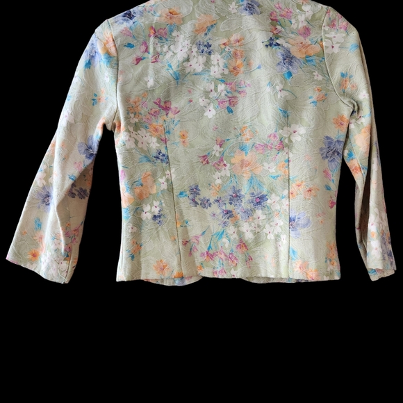 Forever 21 Spring Crop Blazer Jacket - Picture 2 of 7